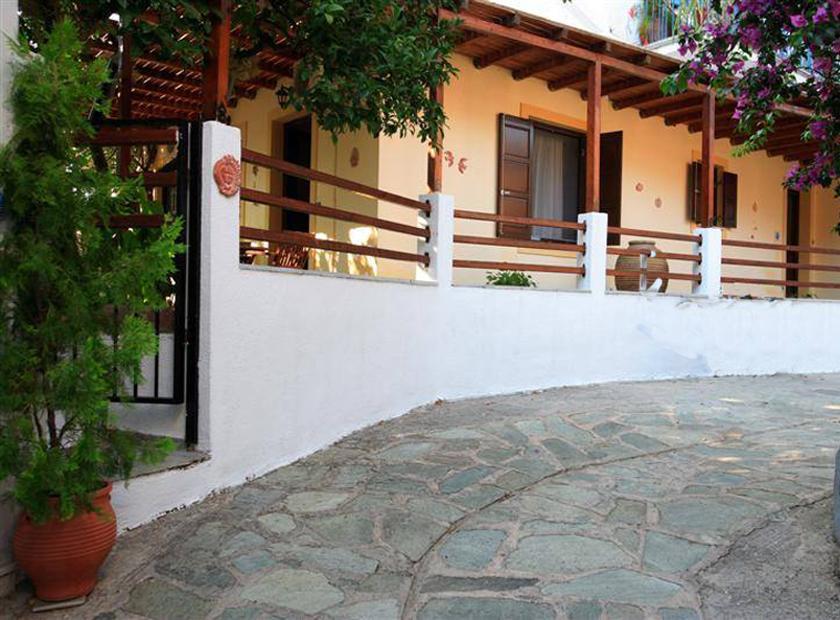 Mirsinia Apartments - Skopelos Loutraki  Bagian luar foto