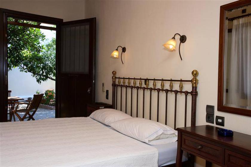 Mirsinia Apartments - Skopelos Loutraki  Bagian luar foto